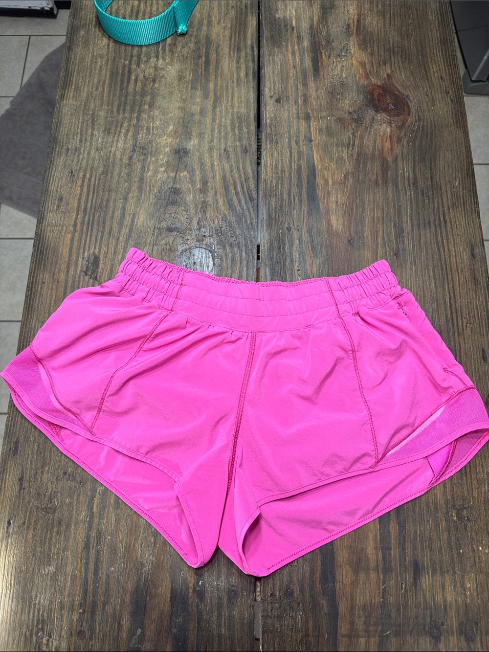 Lululemon Hotty Hot Low Rise 2.5 in. Shorts - Hot Pink size 8 (some wear logo)